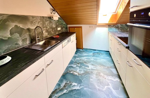 Hohenwart Apartment | Apartment 'Familienzimmer - Galerie' with Shared Pool, Shared Garden and Wi-Fi