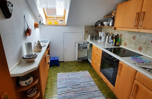 Burgberg Apartment | Apartment 'Ferienwohnung Hörnleblick' with Balcony and Wi-Fi