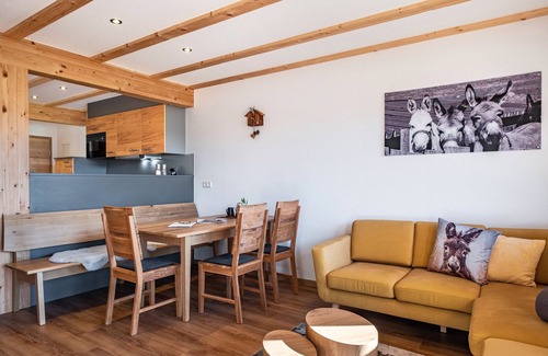 Langenordnach Apartment | Apartment 'Ferienwohnung Eselliebe' with Shared Terrace, Shared Garden and Wi-Fi