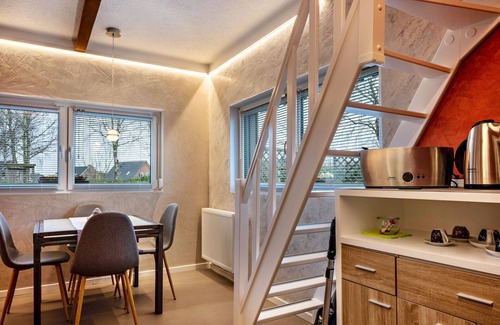 Hemslingen Apartment | Apartment 'Ferien Bei Sk-raumwelten' with Private Terrace and Wi-Fi