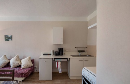 Krakow am See Apartment | Apartment 'Ferienwohnung 2 Mit Hund' with Shared Terrace and Shared Garden