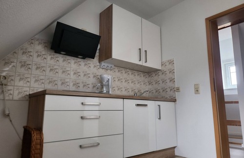 Waltersdorf Apartment | Apartment 'Ferienwohnung Auf Der Heide' with Shared Terrace, Shared Garden and Wi-Fi