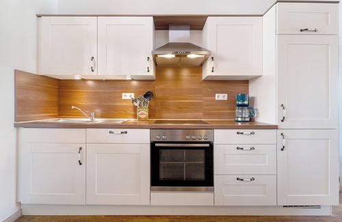 Nesselried Apartment | Apartment 'Ferienwohnung Zwetschge' with Shared Garden, Balcony and Wi-Fi