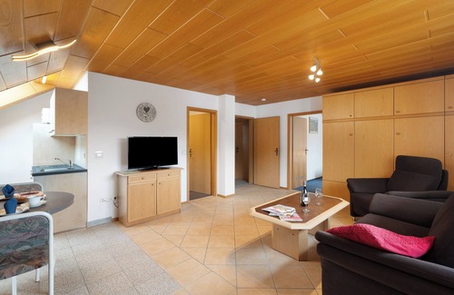 Buehlertal Apartment | Apartment 'Ferienwohnung Hörth 1' with Mountain View, Shared Garden and Wi-Fi