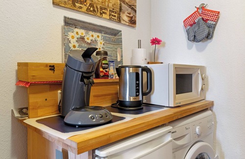 Sexau Apartment | Apartment 'Ferienwohnung, 50qm, Terrasse' with Shared Terrace, Shared Garden and Wi-Fi