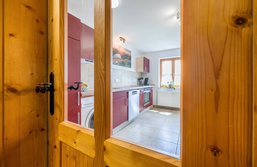 Edling Apartment | Apartment 'Ferienwohnung Mit Bergblick' with Mountain View, Private Terrace and Wi-Fi