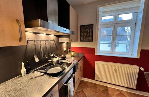Ruethen Apartment | Apartment 'Ferienwohnung Im Torwärterhäuschen' with Shared Garden and Wi-Fi