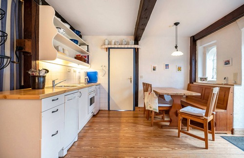 Rodenas Apartment | Apartment 'Ferienwohnung 3' with Shared Garden, Balcony and Wi-Fi