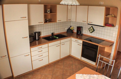 Kottern Apartment | Apartment 'Ferienwohnung Rochlitzer Berg Blick' with Mountain View and Wi-Fi