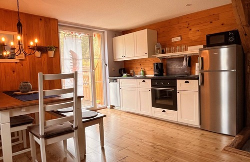Tanne Apartment | Apartment 'Ferienwohnung Hexenstube 2' with Balcony and Wi-Fi
