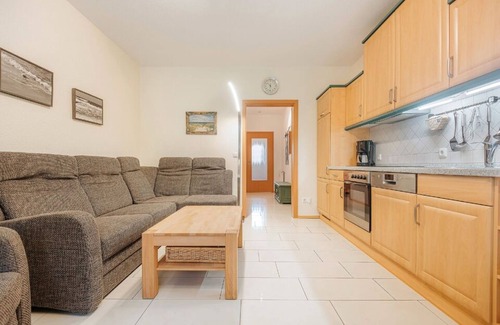 Markgrafenheide Apartment | Apartment "Fewo Lachmöwe" with Terrace & Wi-Fi