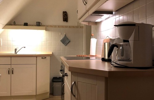 Langeneß Apartment | Apartment 'Fewo- Nommensen' with Shared Garden and Wi-Fi