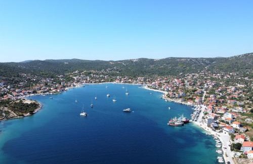 Vinisce Apartment | Apartment Filip Jakov-2 by Interhome