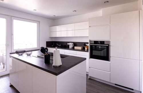 Pellenz House | Apartment for 6 Modern retreat
