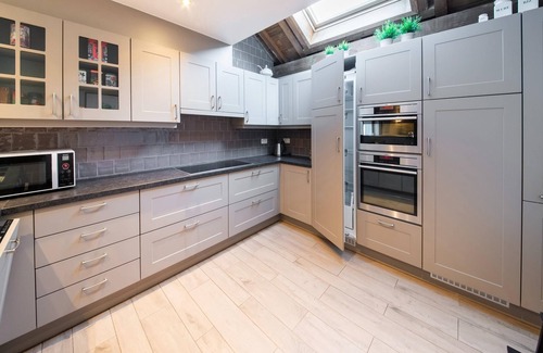 Petit-Thier House | Apartment for Sixteen Person With Sauna