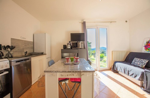 Cuttoli-Corticchiato Apartment | Apartment, 3 persons, garden, quiet area