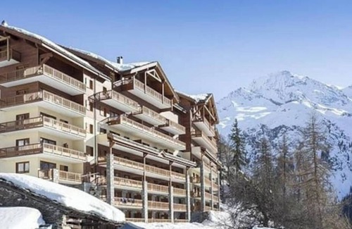 Sainte-Foy-Tarentaise Apartment | Apartment at the foot of the slopes