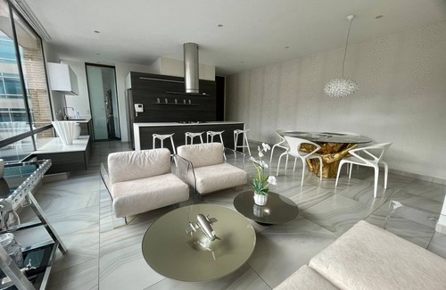 Barrios Unidos Apartment | Apartment, Full space