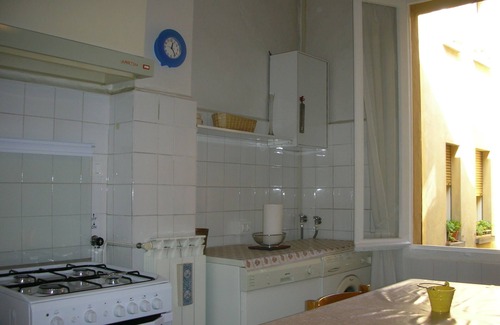 Historic Center Apartment | APARTMENT FULL TOWN CENTRE WITH VERY GREEN AND QUIET