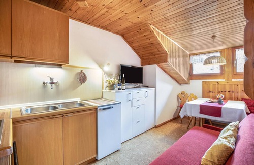 Trodena Apartment | Apartment "Gabrielli Luise" with Mountain View, Wi-Fi, Terrace & Garden