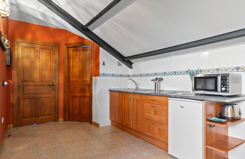 Tornon Apartment | Apartment 'Geografía' with Mountain View, Shared Terrace and Wi-Fi