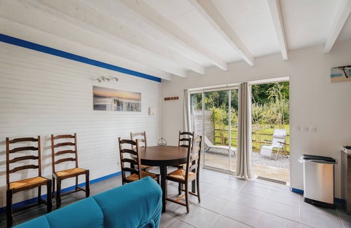 Merdrignac House | Apartment 'Gite La Pommeraie' with Private Terrace