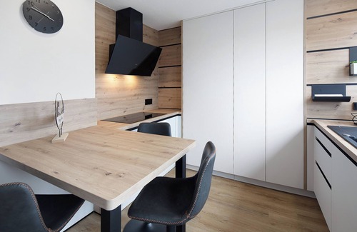 Ilmenau Apartment | Apartment 'Happy Place' with Balcony and Wi-Fi