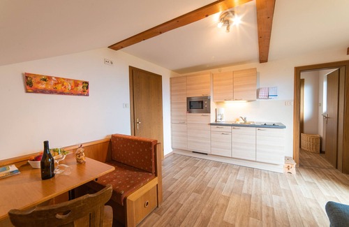 Berg/Monte Apartment | Apartment 'Harmony Apt 2' with Mountain View, Shared Garden and Wi-Fi