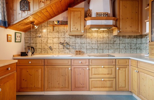 Collalbo Apartment | Apartment 'Haus Botter' with Mountain View and Wi-Fi