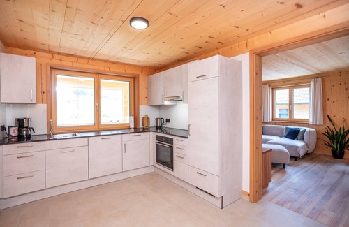 Au Apartment | Apartment 'Haus Hoalp' with Mountain View, Shared Terrace and Wi-Fi