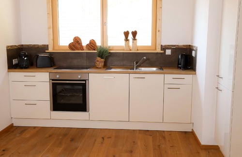 Lautenbach Apartment | Apartment 'Heimatglück 2, Maisonette, 76qm' with Shared Terrace, Balcony and Wi-Fi