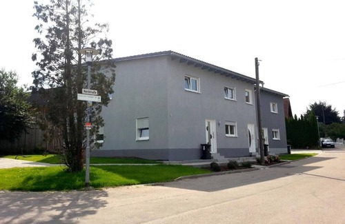 Deffingen Apartment | Apartment 'Heß' with Private Terrace, Private Garden and Wi-Fi