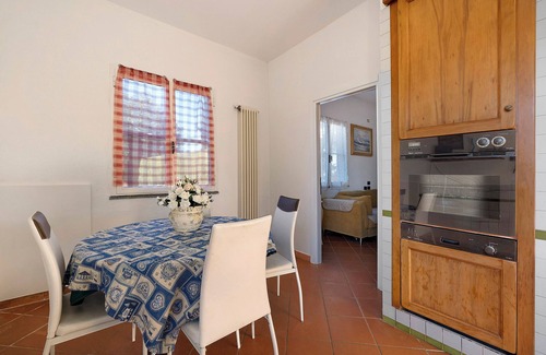 Campochiesa Apartment | Apartment 'Home Charlene' with Garden & Wi-Fi
