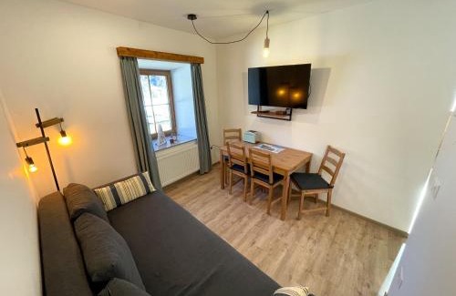 Gozd Martuljek Apartment | Apartment House Prezlc