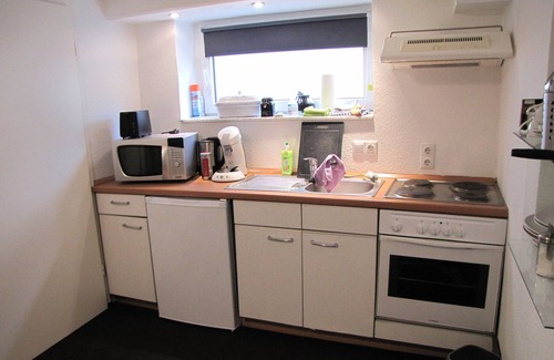 Brasselsberg Apartment | Apartment 'Hugo37 Am Bergpark' with Shared Garden and Wi-Fi