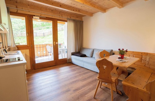 Lana Apartment | Apartment "Ida - Obermösslhof" with Wi-Fi, Terrace & Mountain View