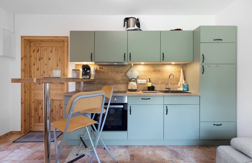 Schwienau Apartment | Apartment 'Immenhof' with Private Terrace, Private Garden and Wi-Fi