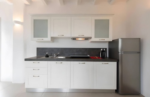 Psathi House | Apartment In A Hotel 'Echinousa Kimolos Maisonette no4' with Sea View, Wi-Fi and Air Conditioning