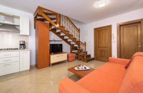 Basanija Apartment | Apartment in Bašanija with Seaview, Terrace, Air condition, WIFI (113-3)
