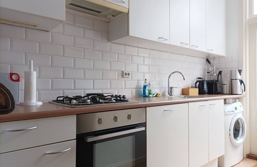 The Hague Center Apartment | Apartment in between Royal Stables and Peace Palace