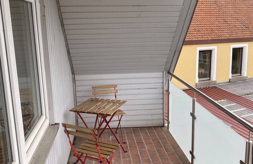 Huettlingen House | Apartment in central location with balcony