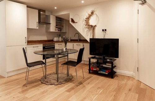 Headington Apartment | Apartment in Headington with free parking