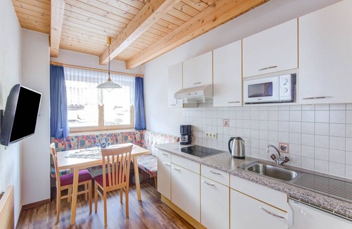 Huben Apartment | Apartment in Huben near Ski Slopes