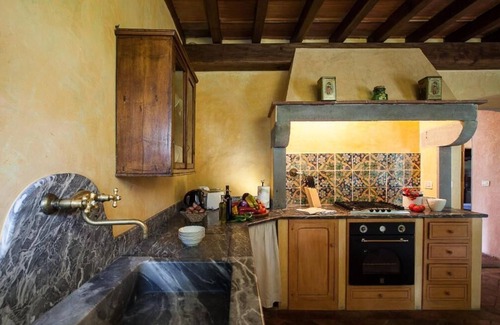 Sesto Fiorentino Apartment | Apartment in the tuscan countryside with pool