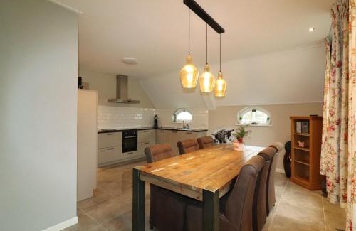 Kornhorn Apartment | Apartment in Kornhorn near Curringherveld, cleaning included