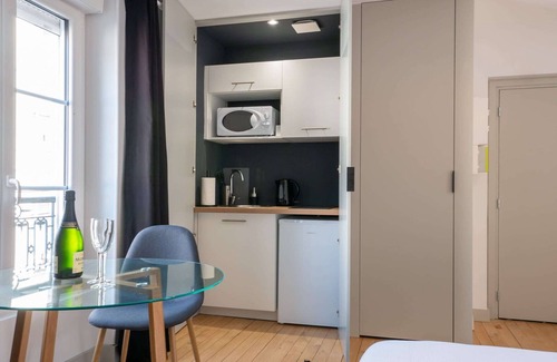 Nord - Gare House | Apartment in Le Mans with Private Sauna