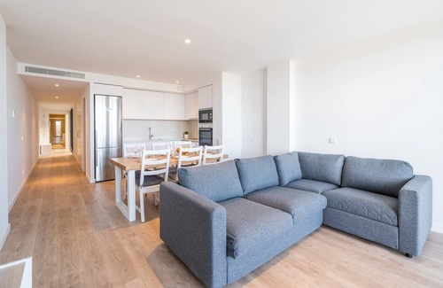 L'Escala Apartment | Apartment in L’Escala near Beaches & Pool
