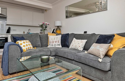 Tenby Apartment | Apartment in Tenby near South Beach