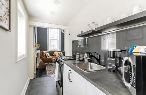 Hamilton Apartment | Apartment in the James South Area