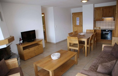 Nendaz Apartment | Apartment in Veysonnaz near Ski Lift
